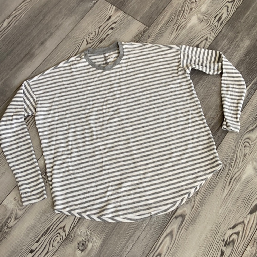 AE striped top